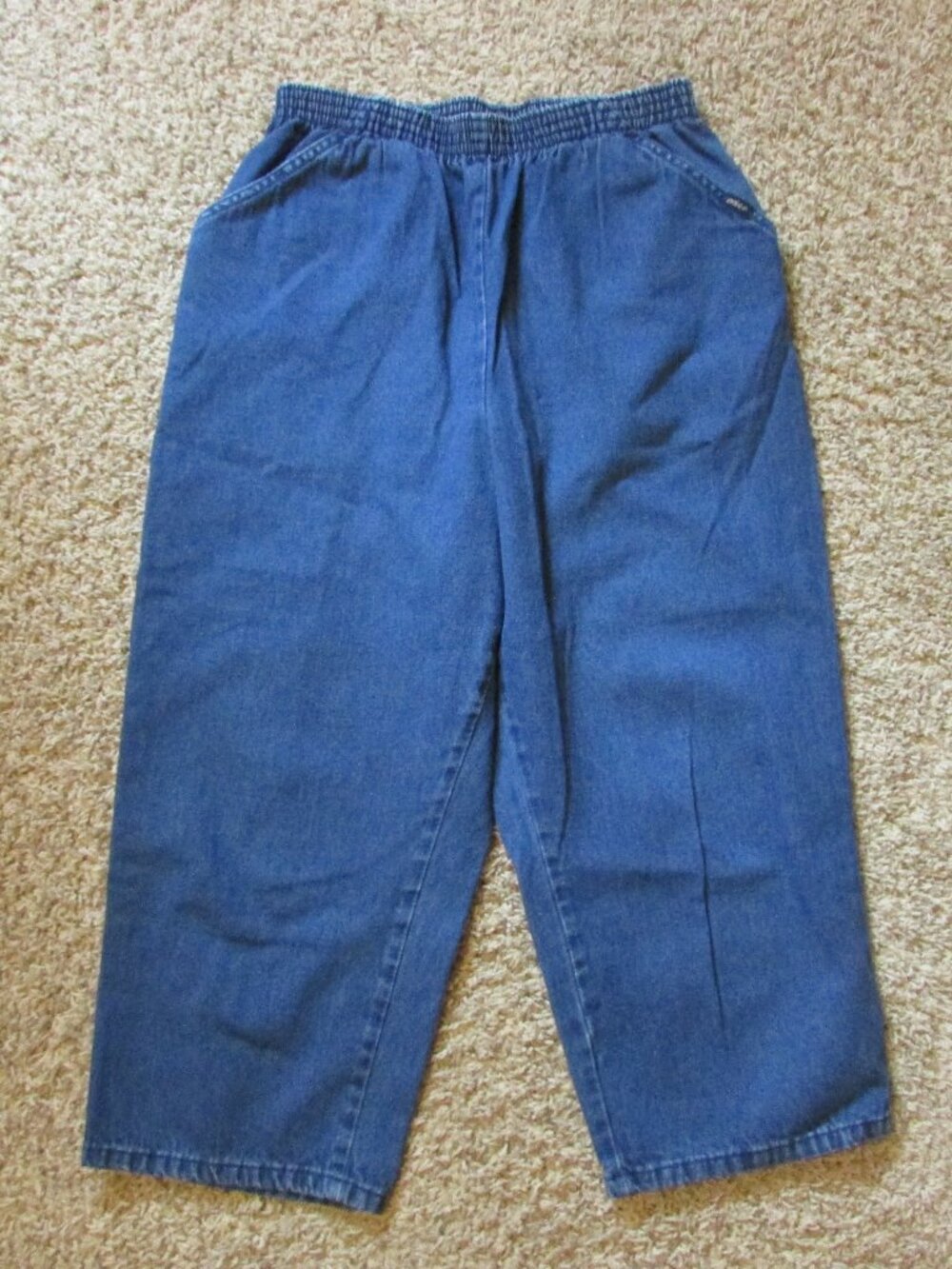 Chic 14 Blue Denim Pull On Elastic Waist Capri Jeans Side Pockets Comfort